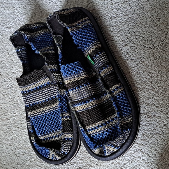 Sanuk Shoes - Picture 3 of 4